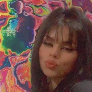 Meet your Posher, Liah